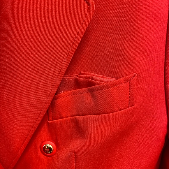 HUCKE MODE COLLECTION HMC FOR WOMEN FASHIONABLE RED BLAZER SIZE 4 to 6 - Picture 4 of 7